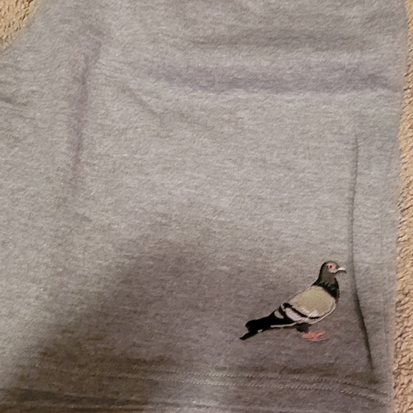 Shorts - Picture 2 of 8